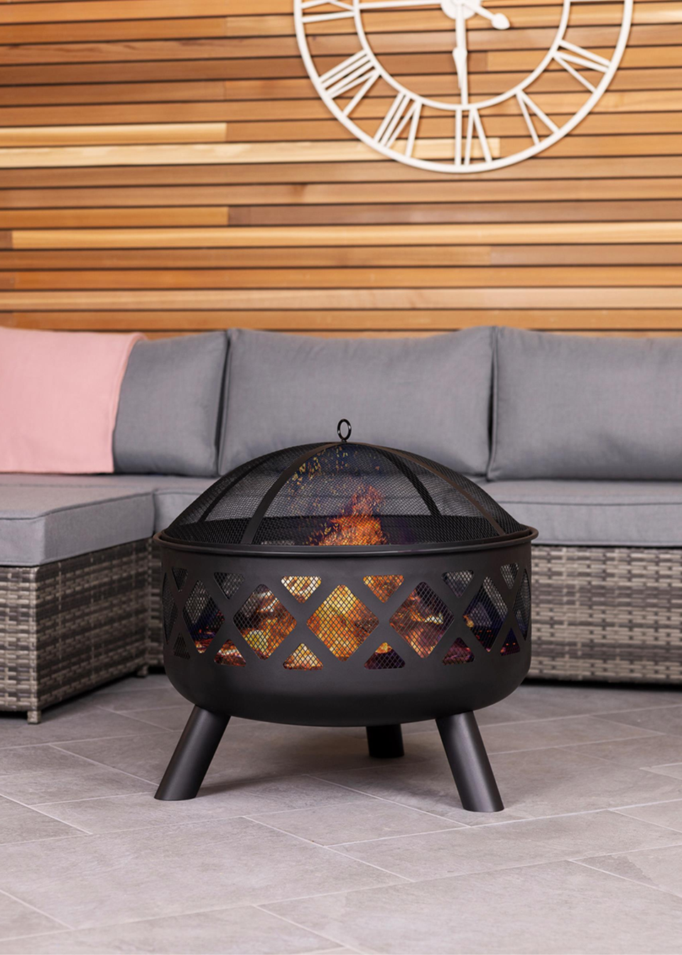 Charles Bentley Round Black Fire Pit (H58cm x W61cm x D61cm)
