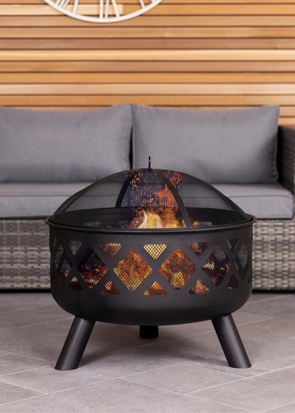 Charles Bentley Round Black Fire Pit (H58cm x W61cm x D61cm)