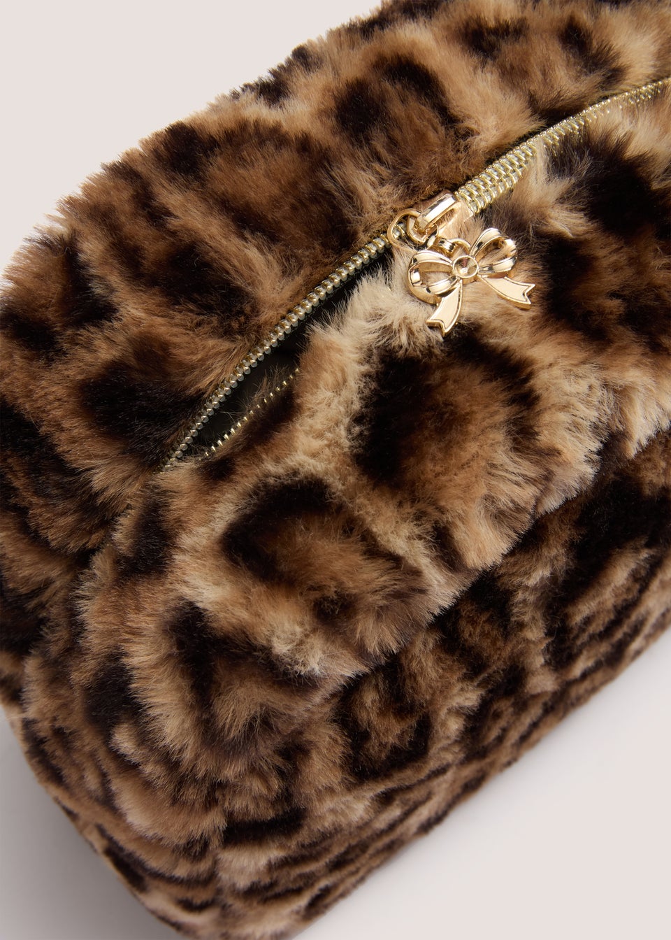 Fluffy Leopard Print Makeup Bag