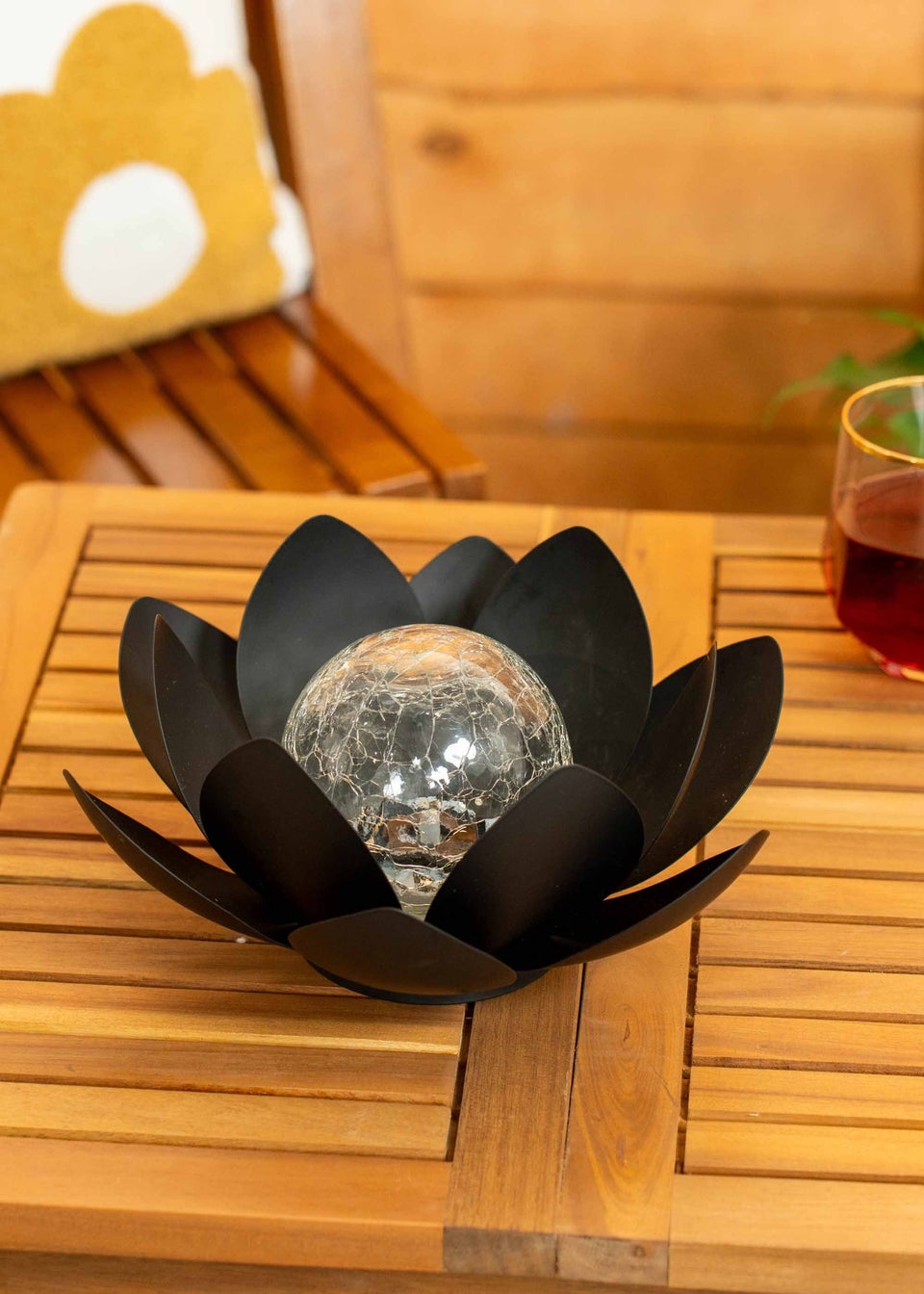 ValueLights Solar Black Waterlily Lotus Flower Garden Light  With Integrated LED's (11cm x 26.5cm x 26.5cm)