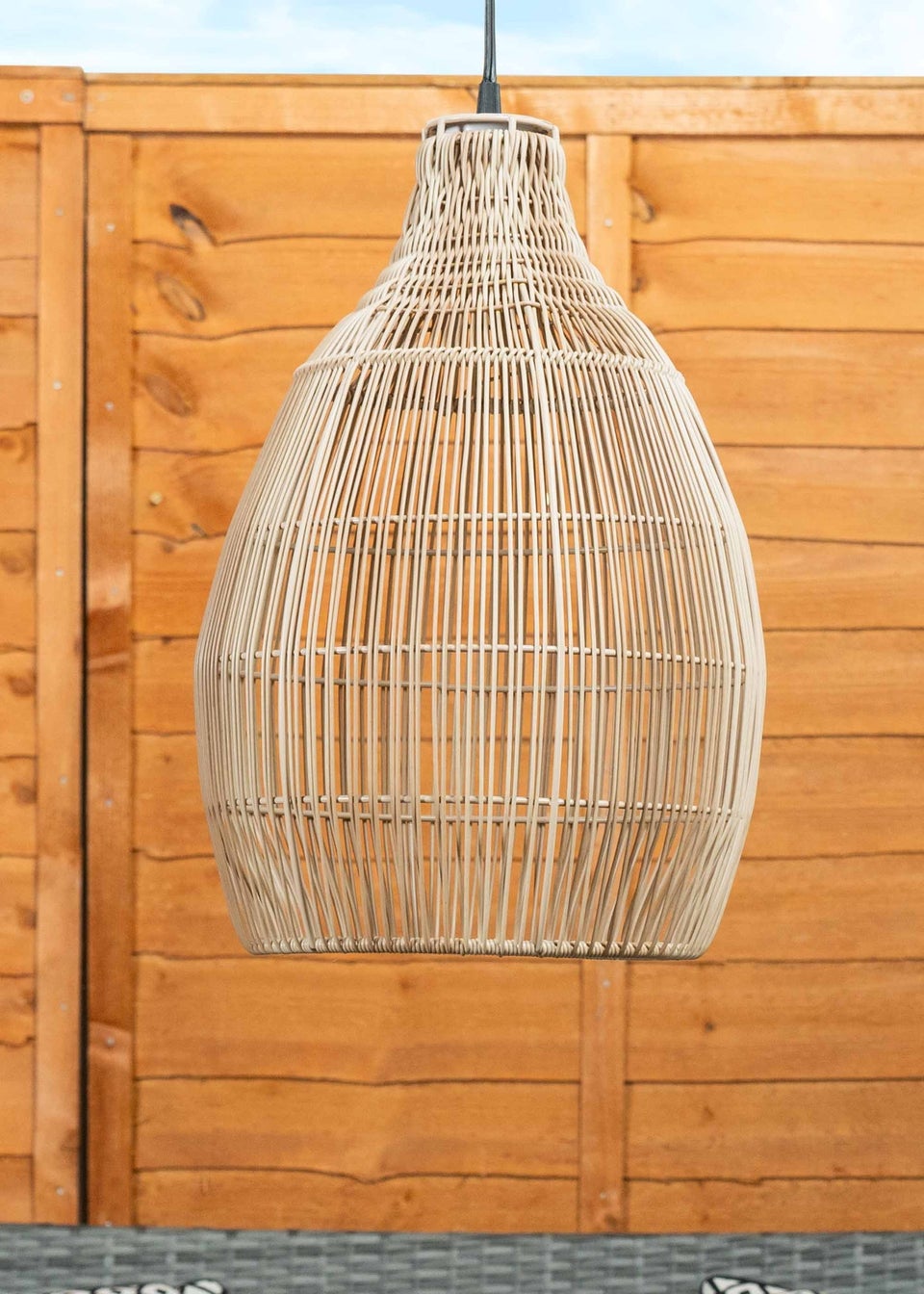 ValueLights Solar Natural Teardrop Outdoor Pendant Light With Integrated LED's (42.5cm x 29.5cm x 29.5cm)