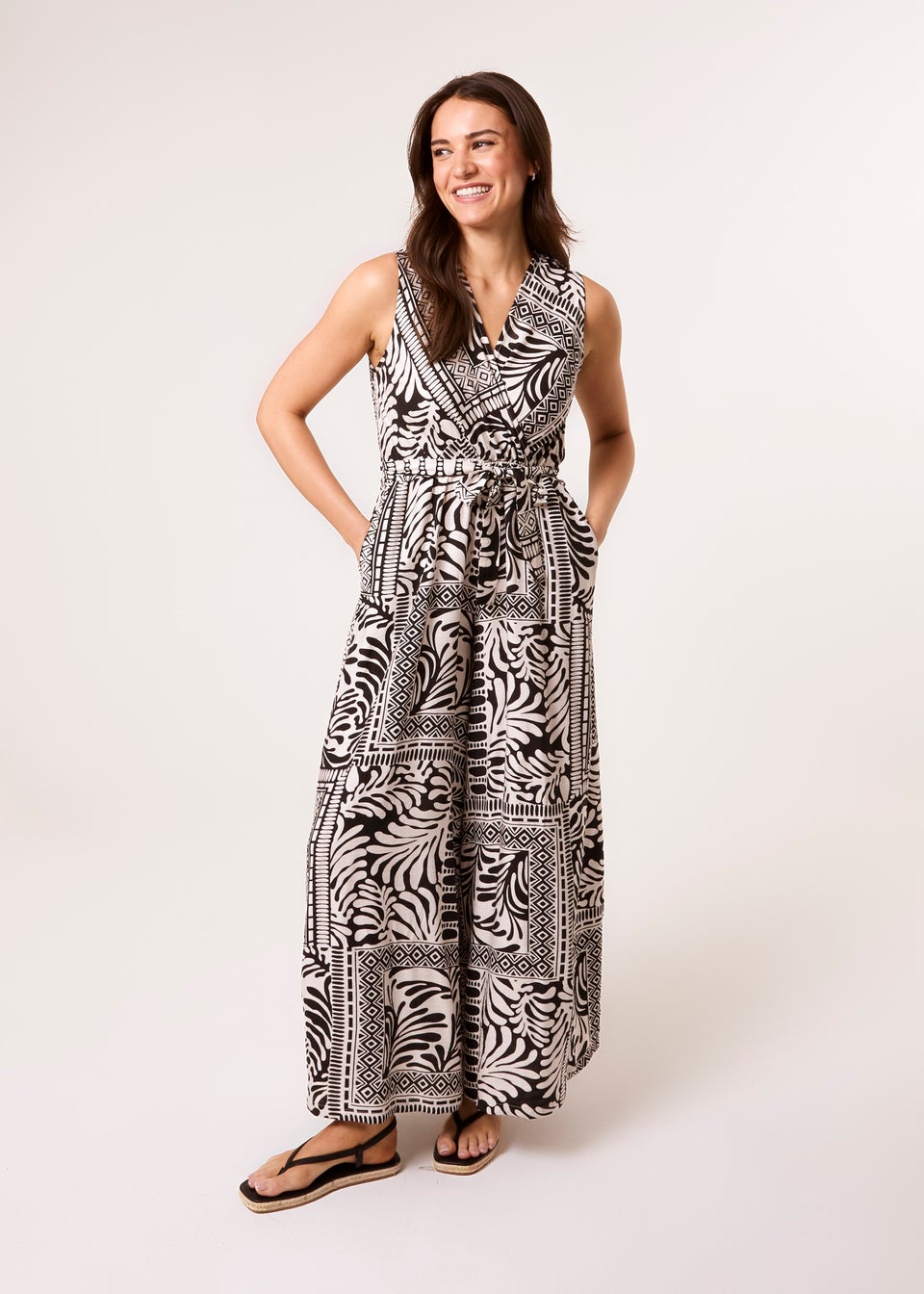 Blue Vanilla Black Sleeveless Leaf Print Jumpsuit