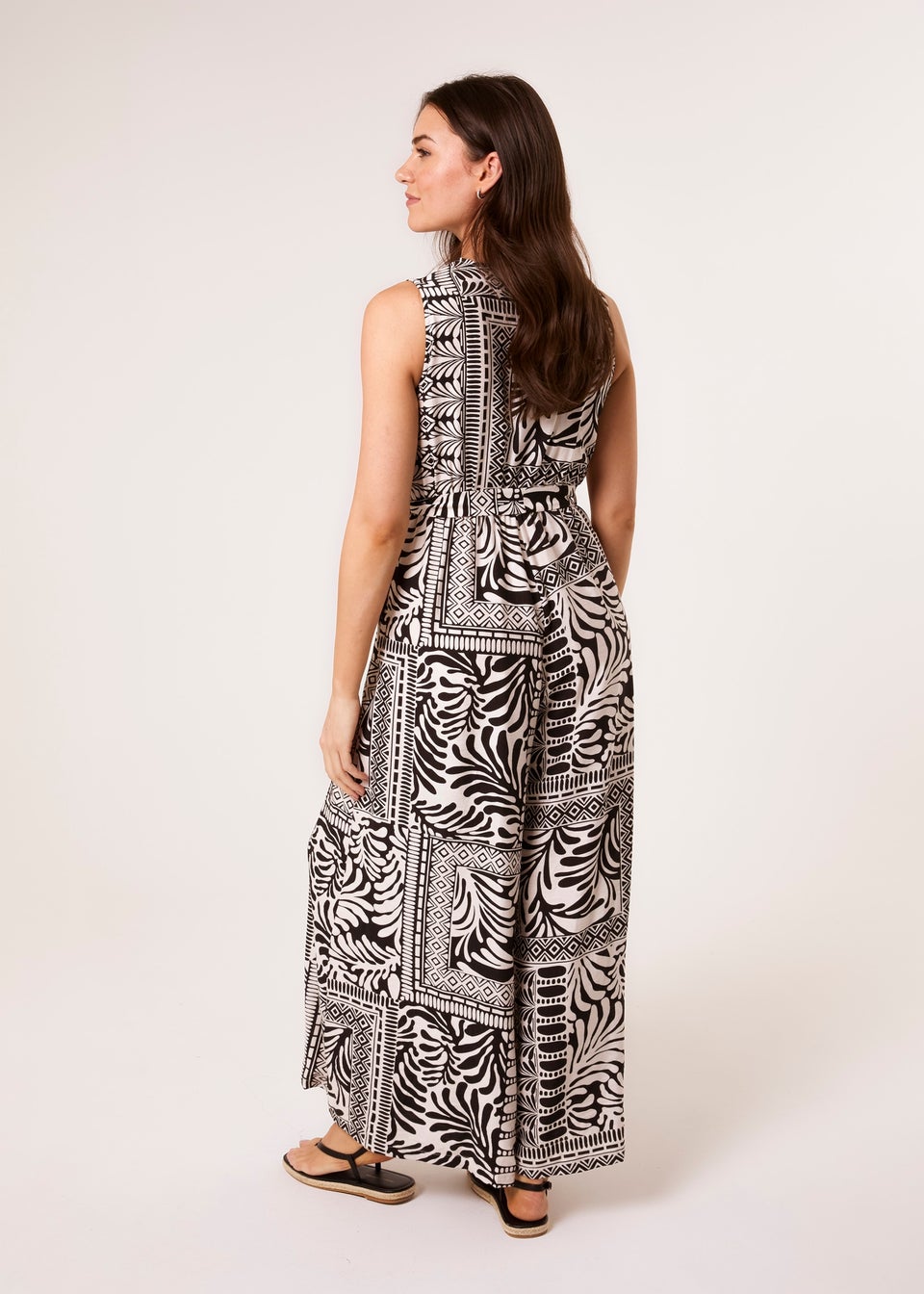 Blue Vanilla Black Sleeveless Leaf Print Jumpsuit