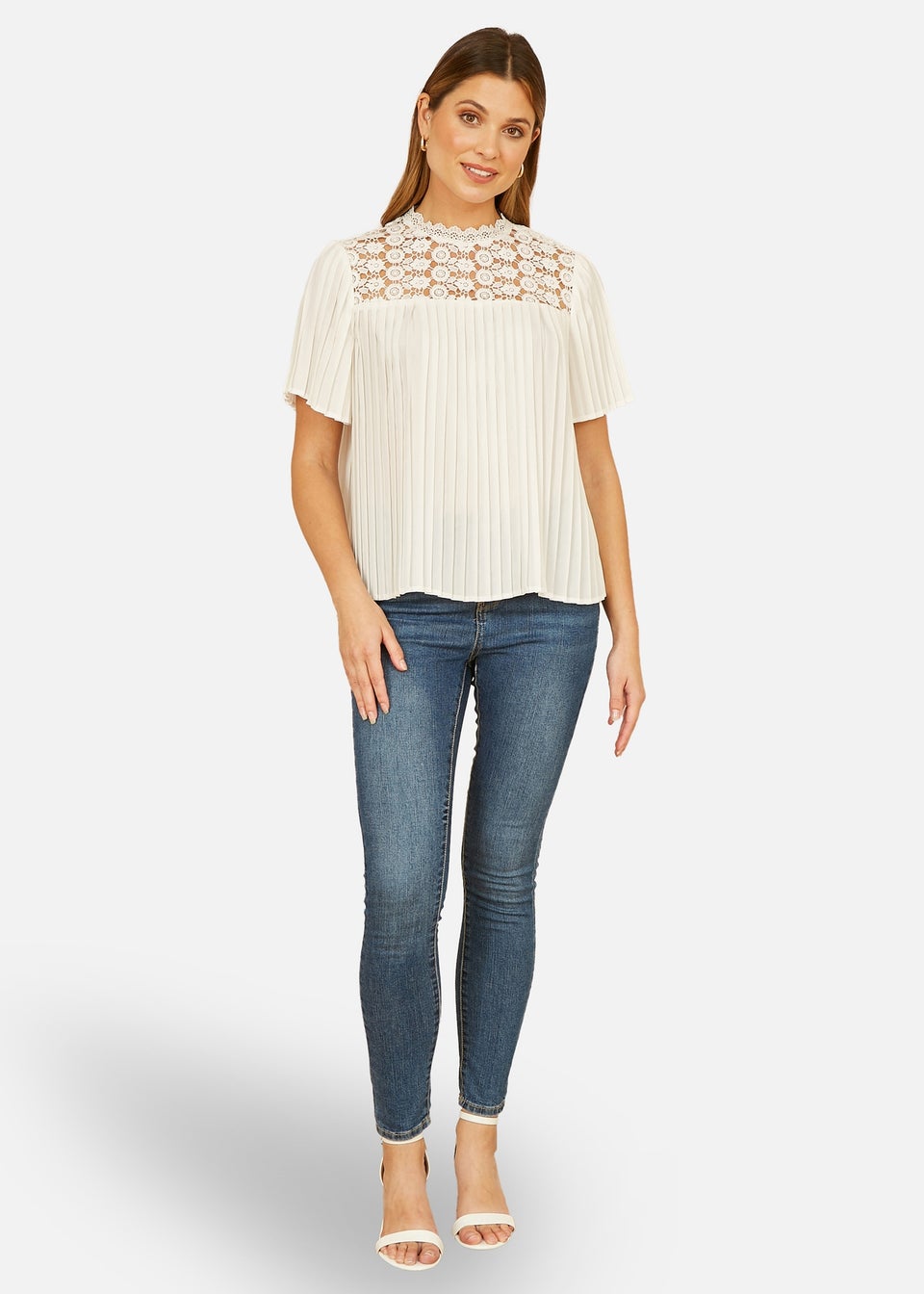 Yumi White Lace Panel Pleated Short Sleeve Top