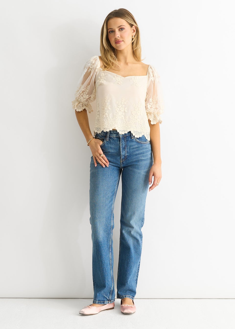 Gini London  White Embroidered Lace Scallop Blouse