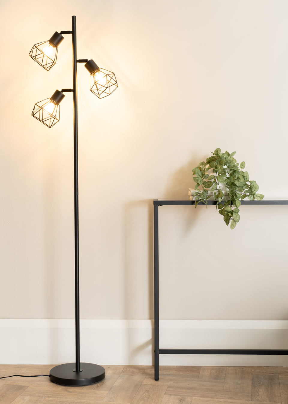 ValueLights Angus Matte Black Floor Lamp with Gold Shade (162cm x 25cm x 25cm)