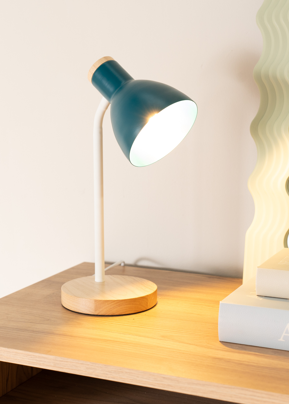 ValueLights Woody  Blue Table Lamp with Tapered Shade (36cm x 19cm x 14cm)
