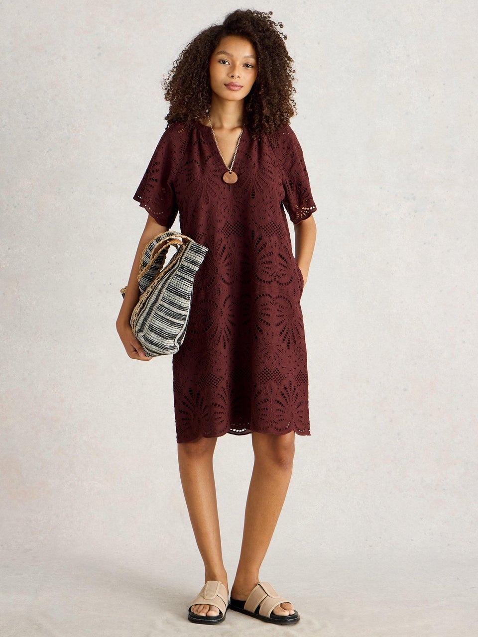 Kleid Lindsay aus Lochspitze