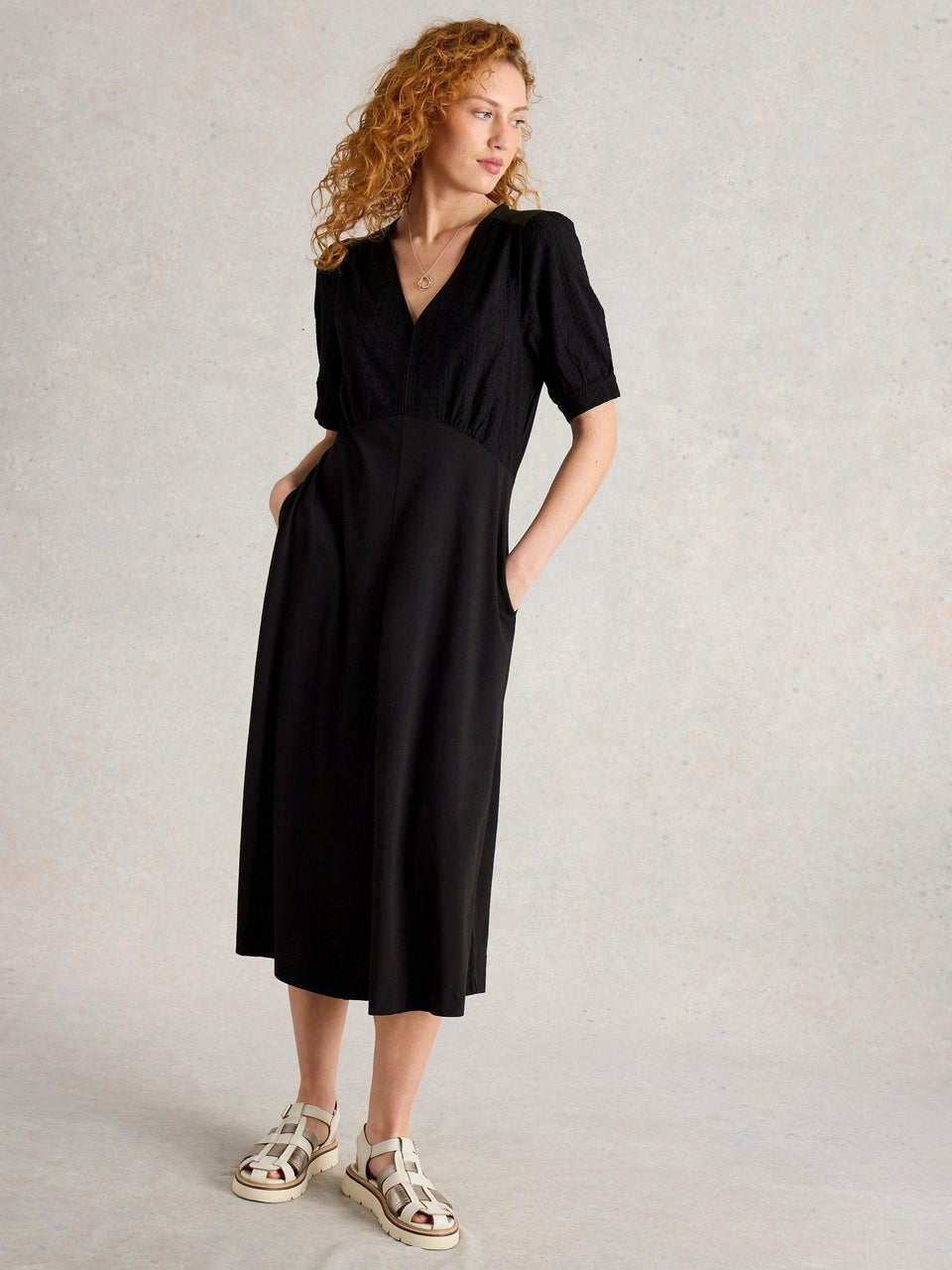 Jerseykleid Megan mit Lochspitze