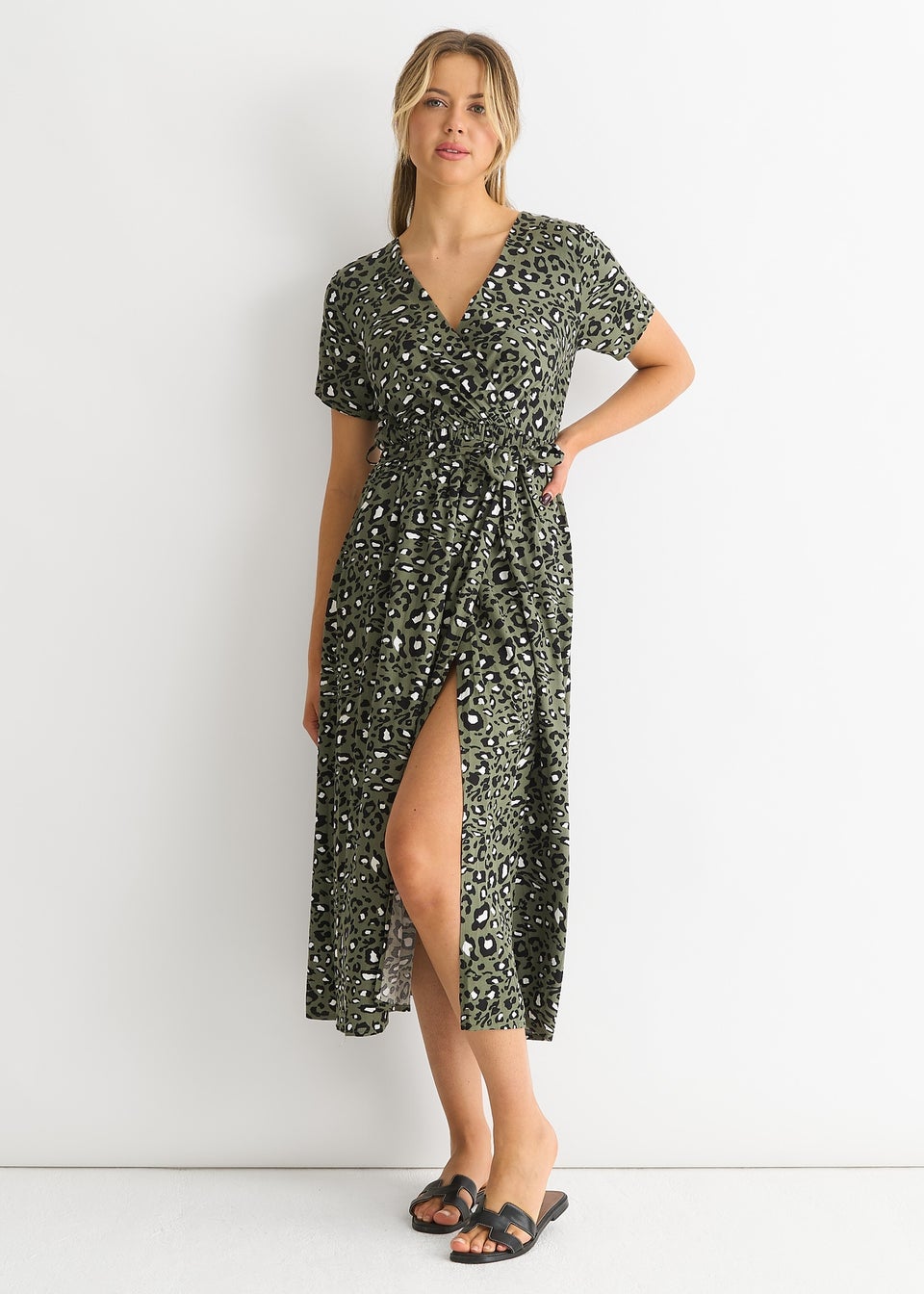 Gini London Short Sleeve Animal Print Wrap Front Midi Dress