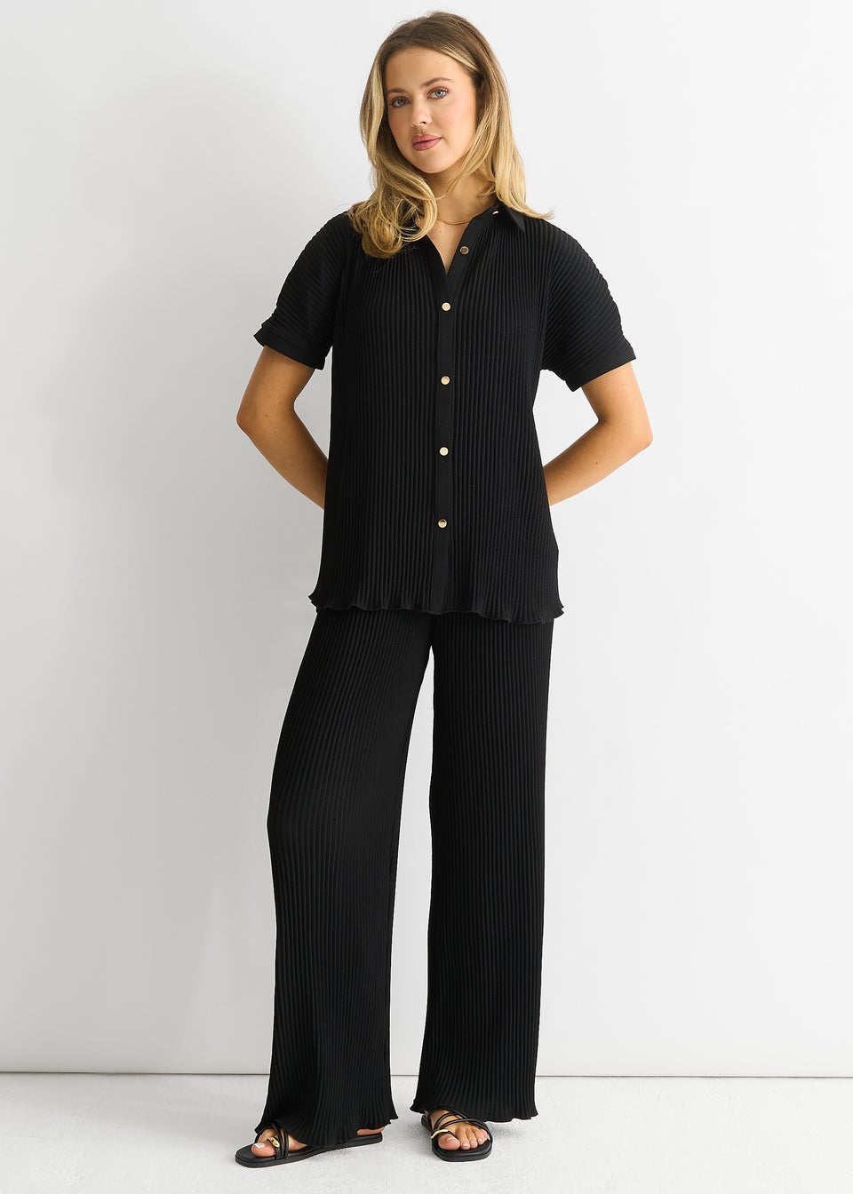 Gini London Black Plisse Short Sleeve Oversized Shirt