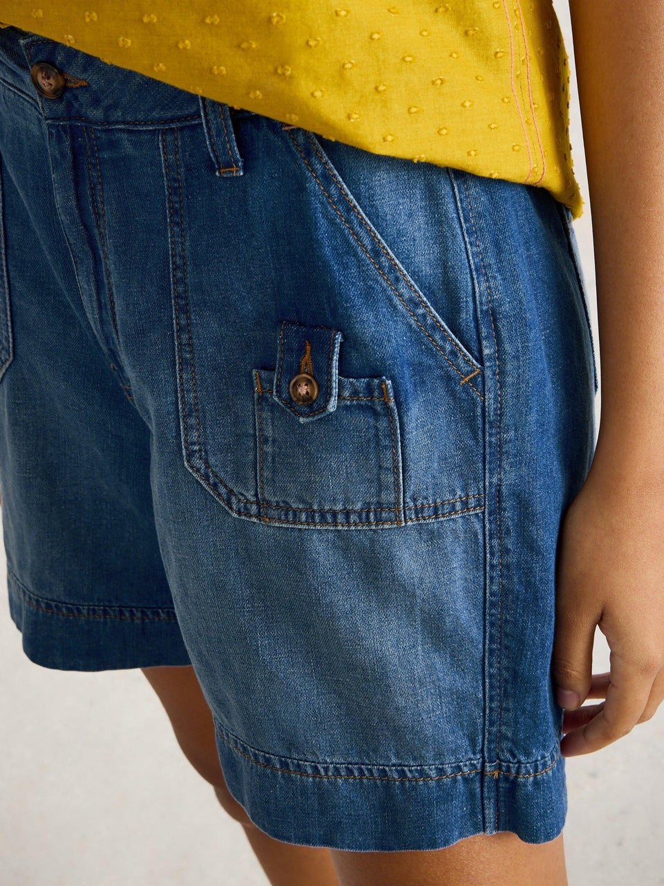Jeansshorts Mollie mit Cargotasche