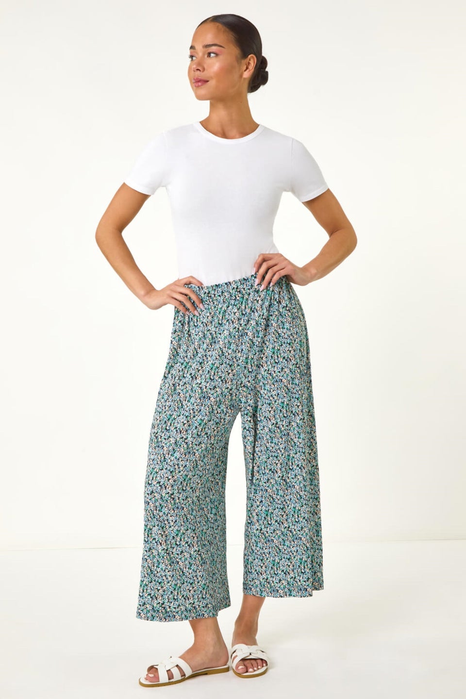 Roman Black Petite Ditsy Crinkle Cropped Trouser