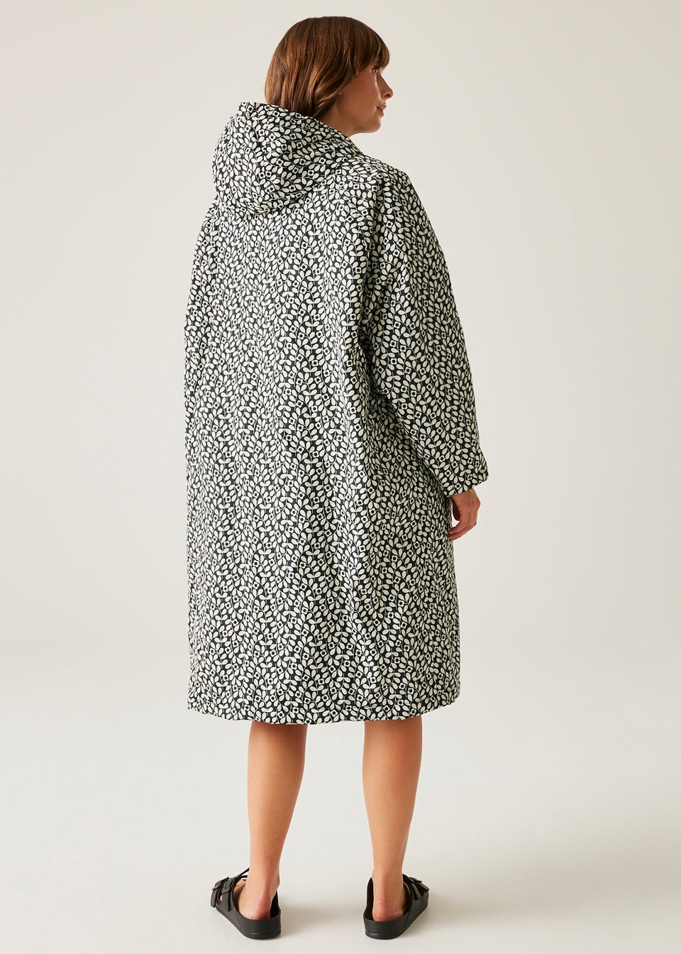Regatta Jasmine Flower Black Orla Waterproof Hydrofort Changing Robe