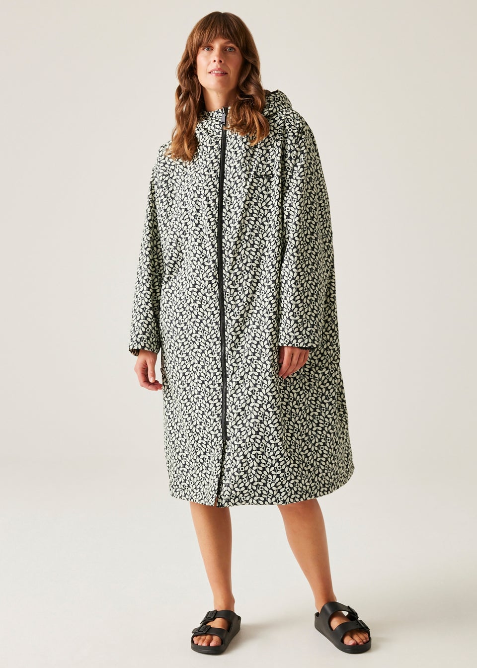 Regatta Jasmine Flower Black Orla Waterproof Hydrofort Changing Robe