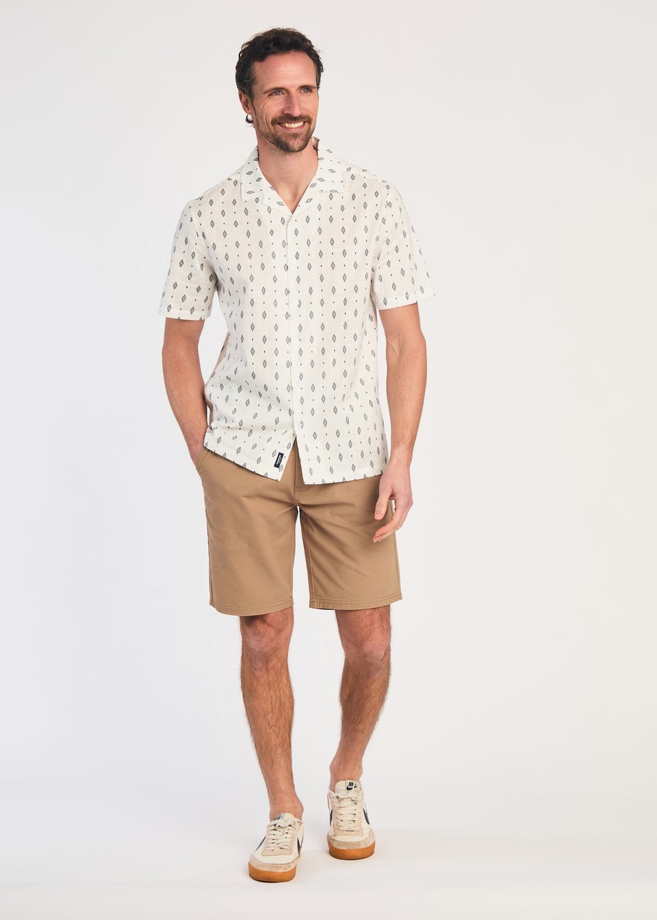 Kensington Eastside White Cotton Printed Short Sleeve Shirt