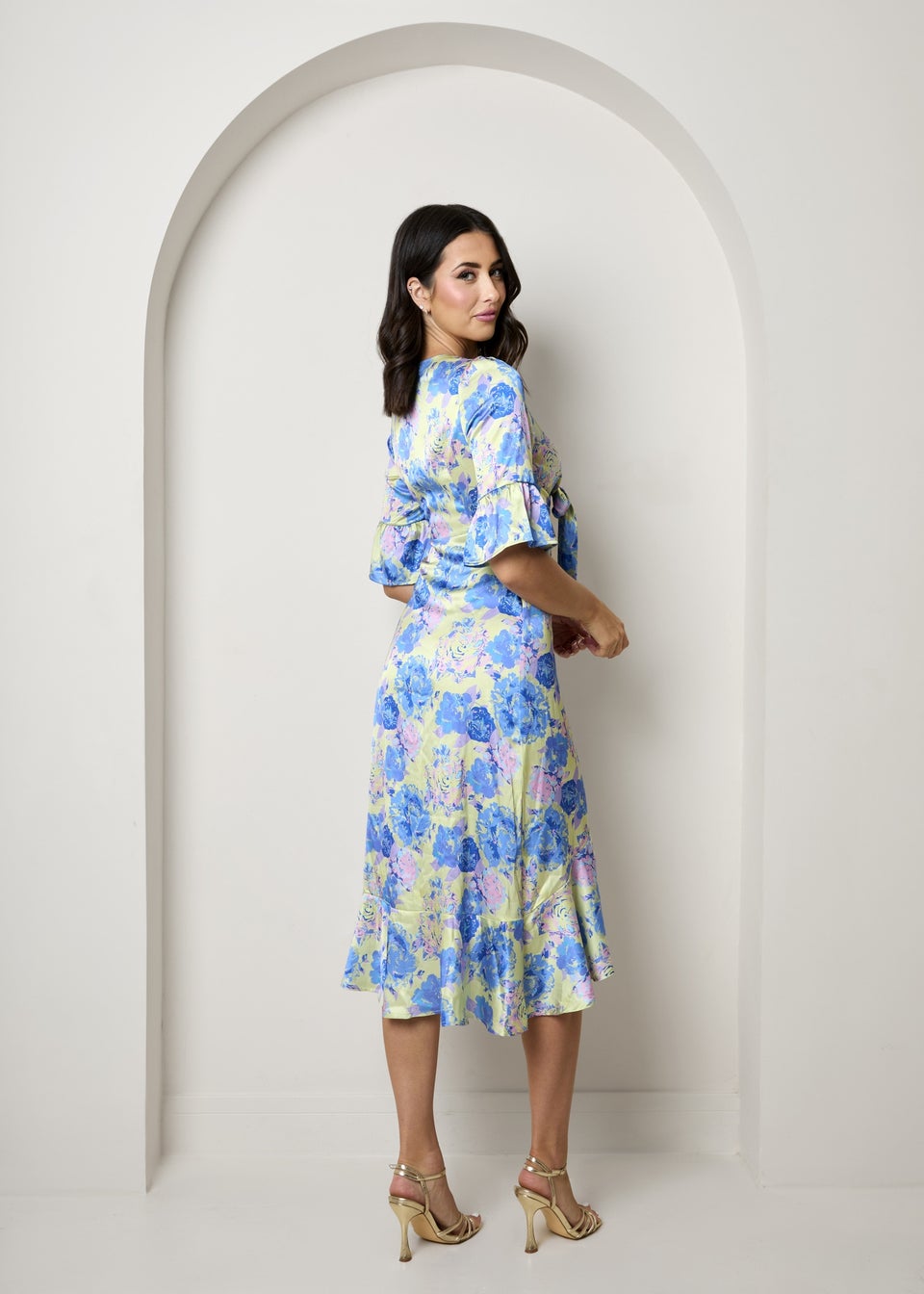 Chi Chi London Yellow Short Sleeve Tie Front Floral Midi Dress