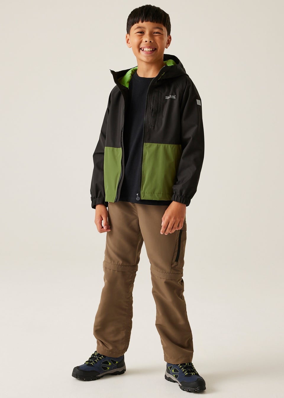 Regatta Black/Green Kids Hanleigh II Waterproof Breathable Isotex Jacket (3-13 Years)