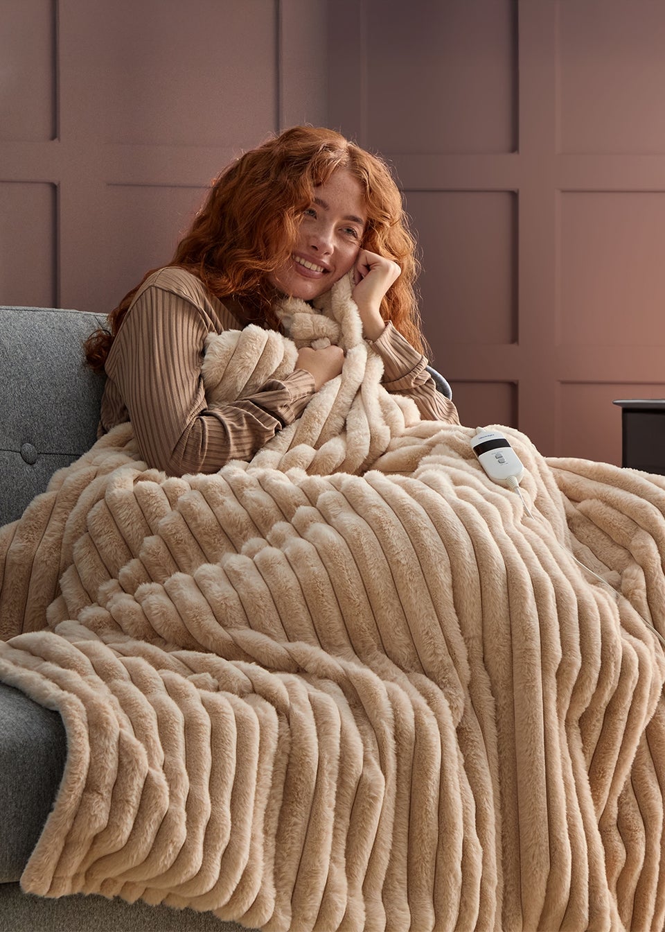 Silentnight Natural Heated Faux Fur Throw