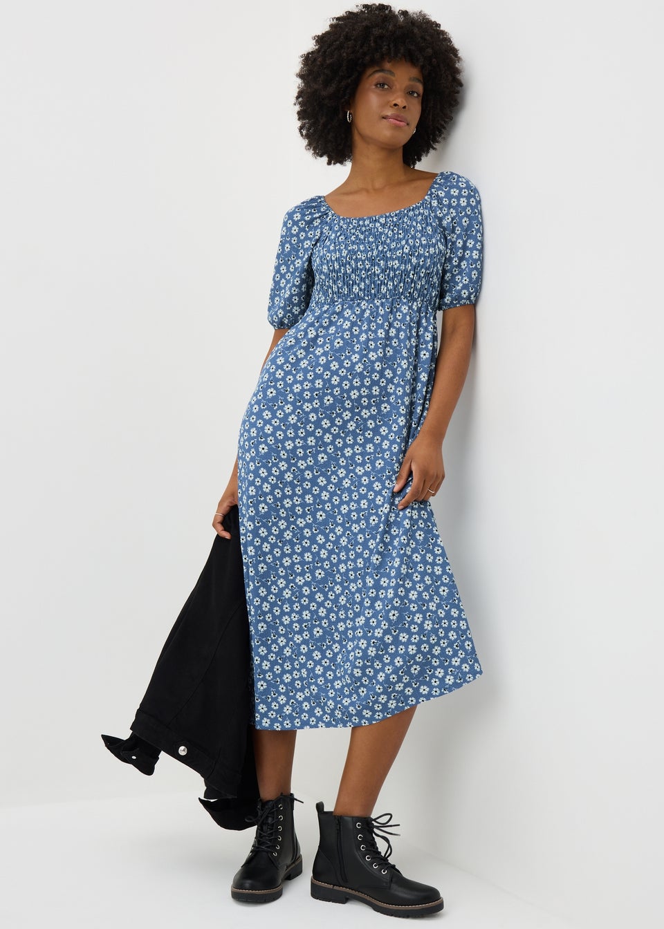 Womens Ditsy Shirred Midi Blue Dress