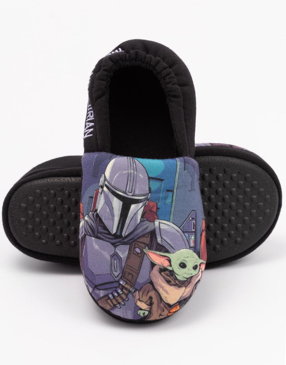 Star Wars Black The Mandalorian Kids Slippers (12-5 Older)