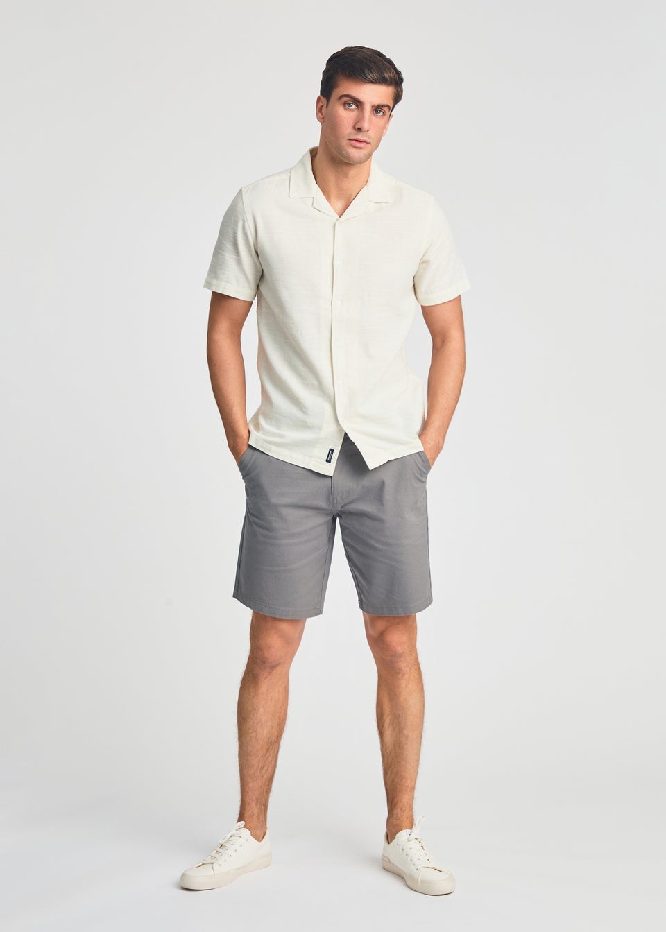 Kensington Eastside White Cotton Textured Short Sleeve Shirt