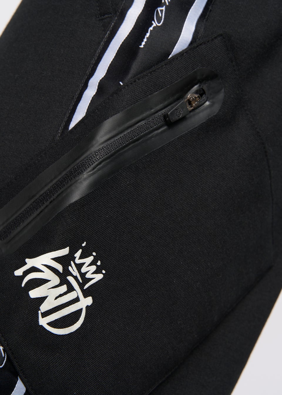 Kings Will Dream Black Techy Taped Cargo Shorts (7-14 yrs)