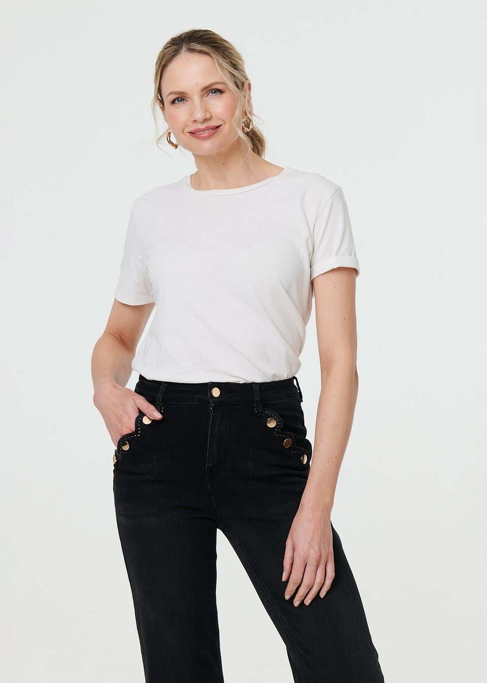 Izabel London Black Mid Rise Scalloped Pocket Jeans
