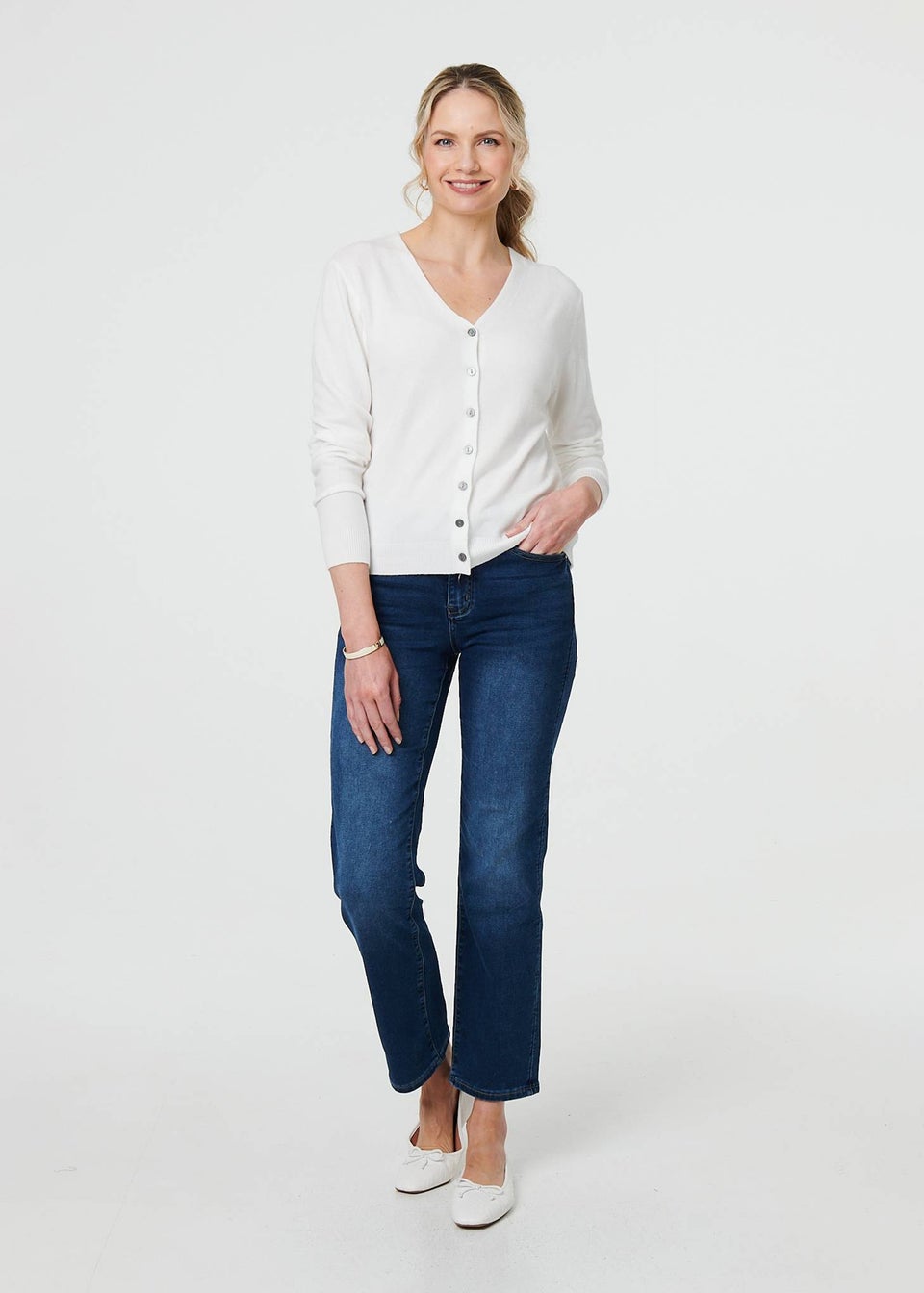 Izabel London White Cropped Button Up Slim Knit Cardigan