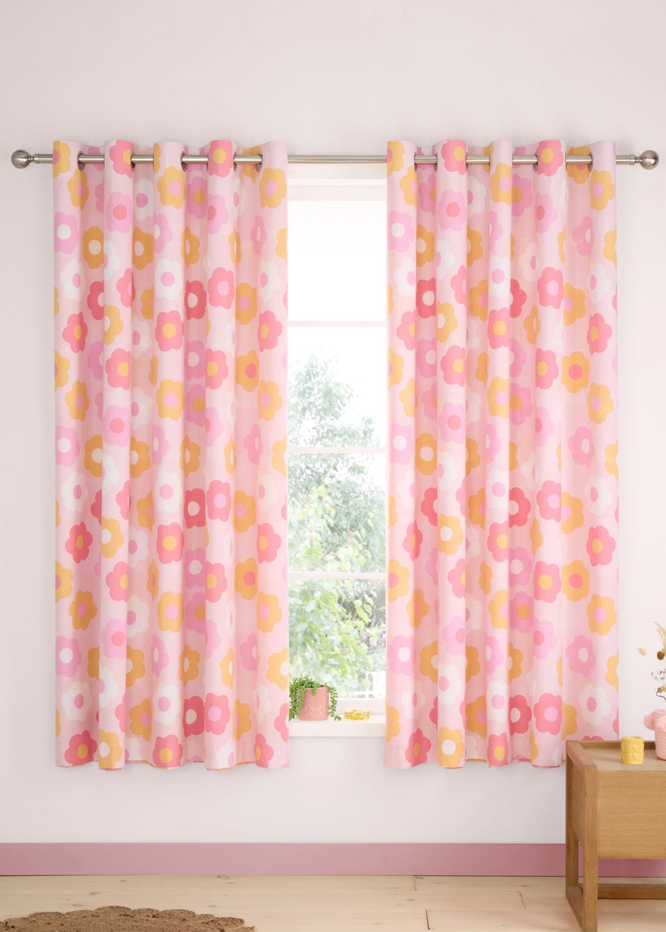 Catherine Lansfield Retro Daisy Fully Reversible Pink Yellow Eyelet Curtains