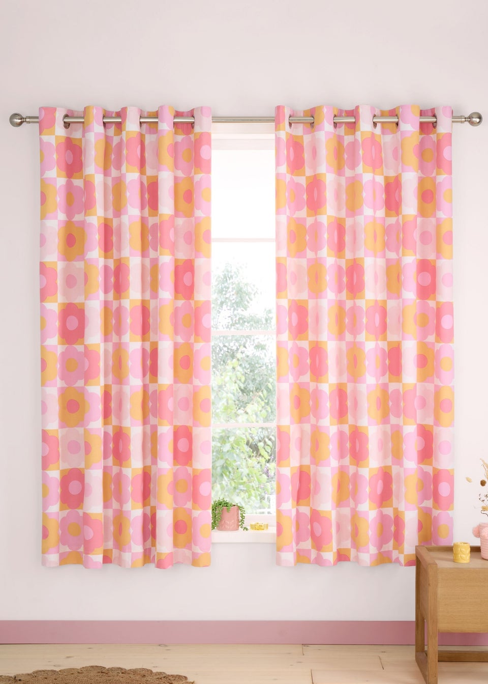 Catherine Lansfield Retro Daisy Fully Reversible Pink Yellow Eyelet Curtains