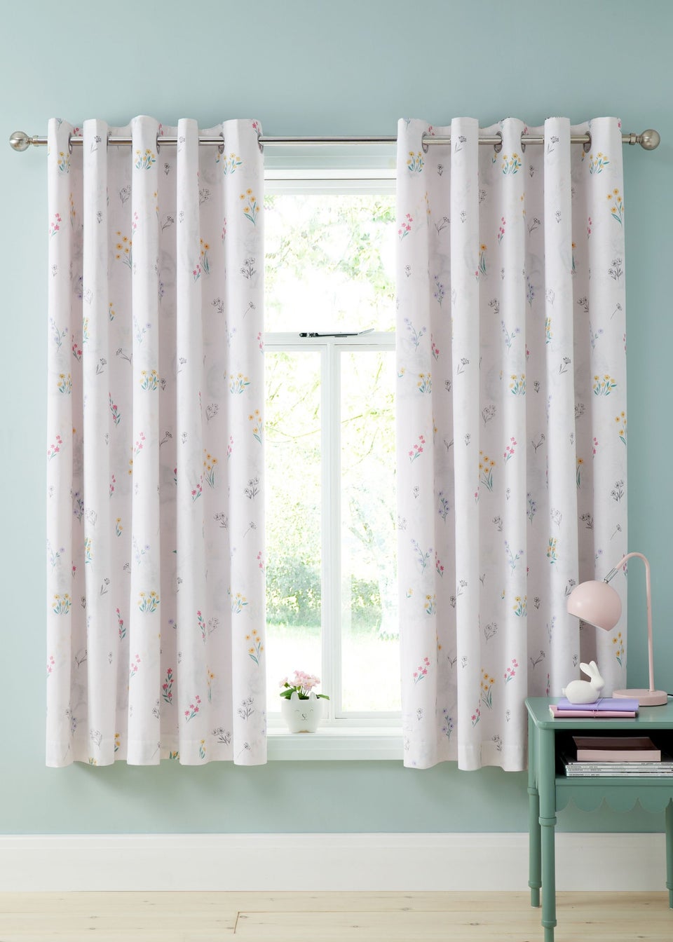 Catherine Lansfield Pink Bunny Tails Ditsy Flowers Fully Reversible Eyelet Curtains