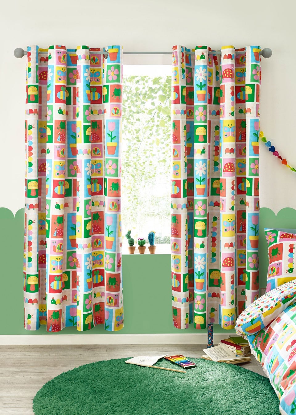Catherine Lansfield Kids Curious Caterpillar Fully Reversible Bright Eyelet Curtains