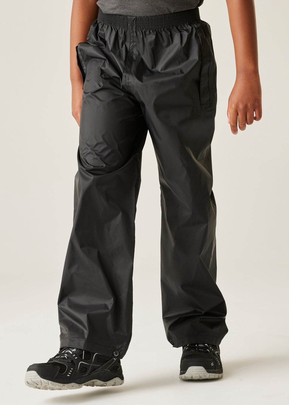 Regatta Kids Pack It Black Waterproof Breathable Isolite Overtrousers (2-14 yrs)