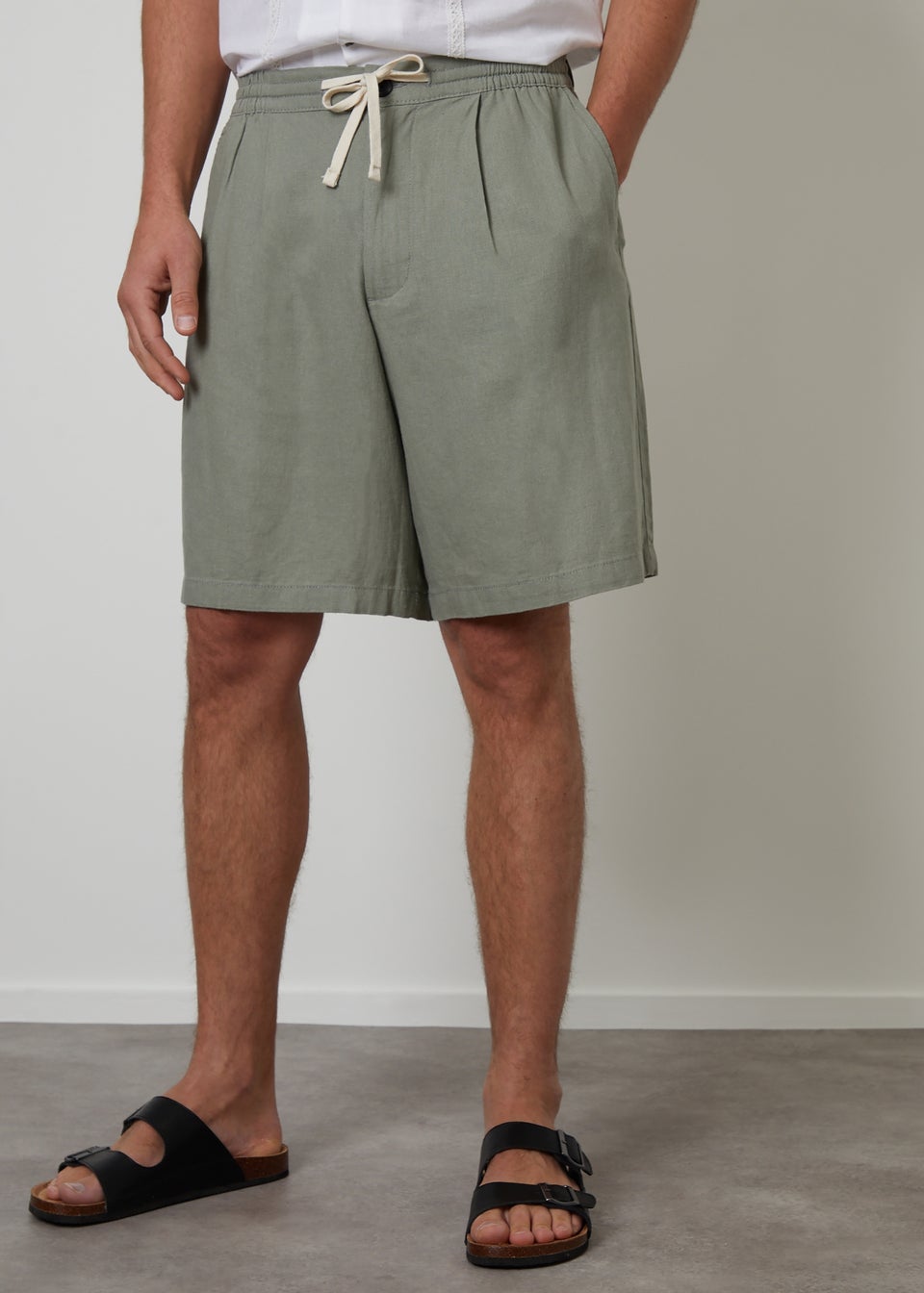 Threadbare Soft Green Linen Blend Pleated Loose Fit Shorts