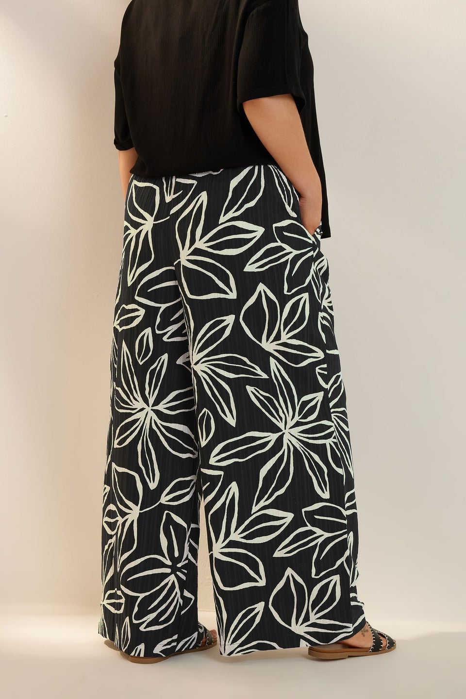 Yours Curve Black & White Floral Print Textured Wide Leg Trousers