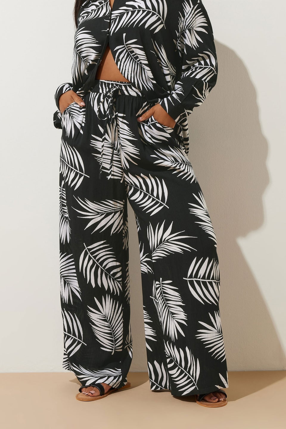 Yours Curve Black & White Palm Print Crinkle Wide Leg Trousers
