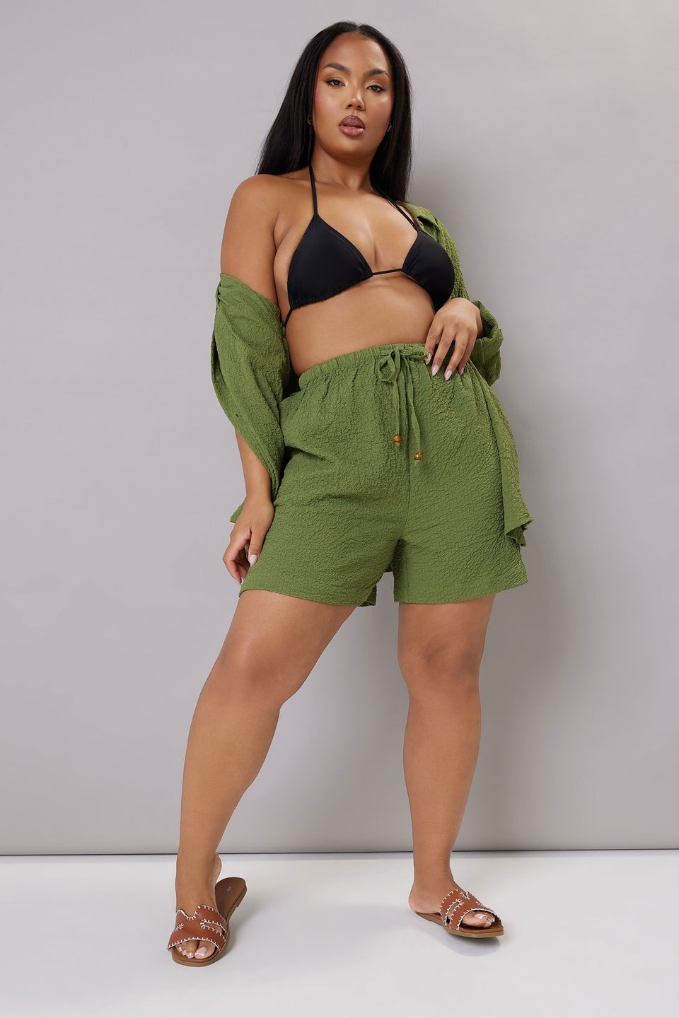 Yours Curve Khaki Green Textured Pull On Shorts