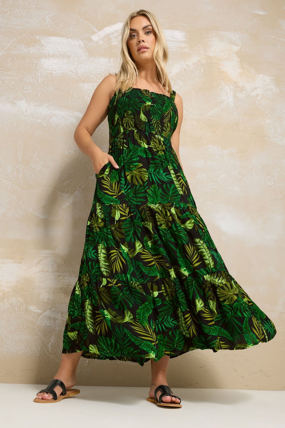 Yours Curve Black & Green Palm Print Shirred Tiered Maxi Dress
