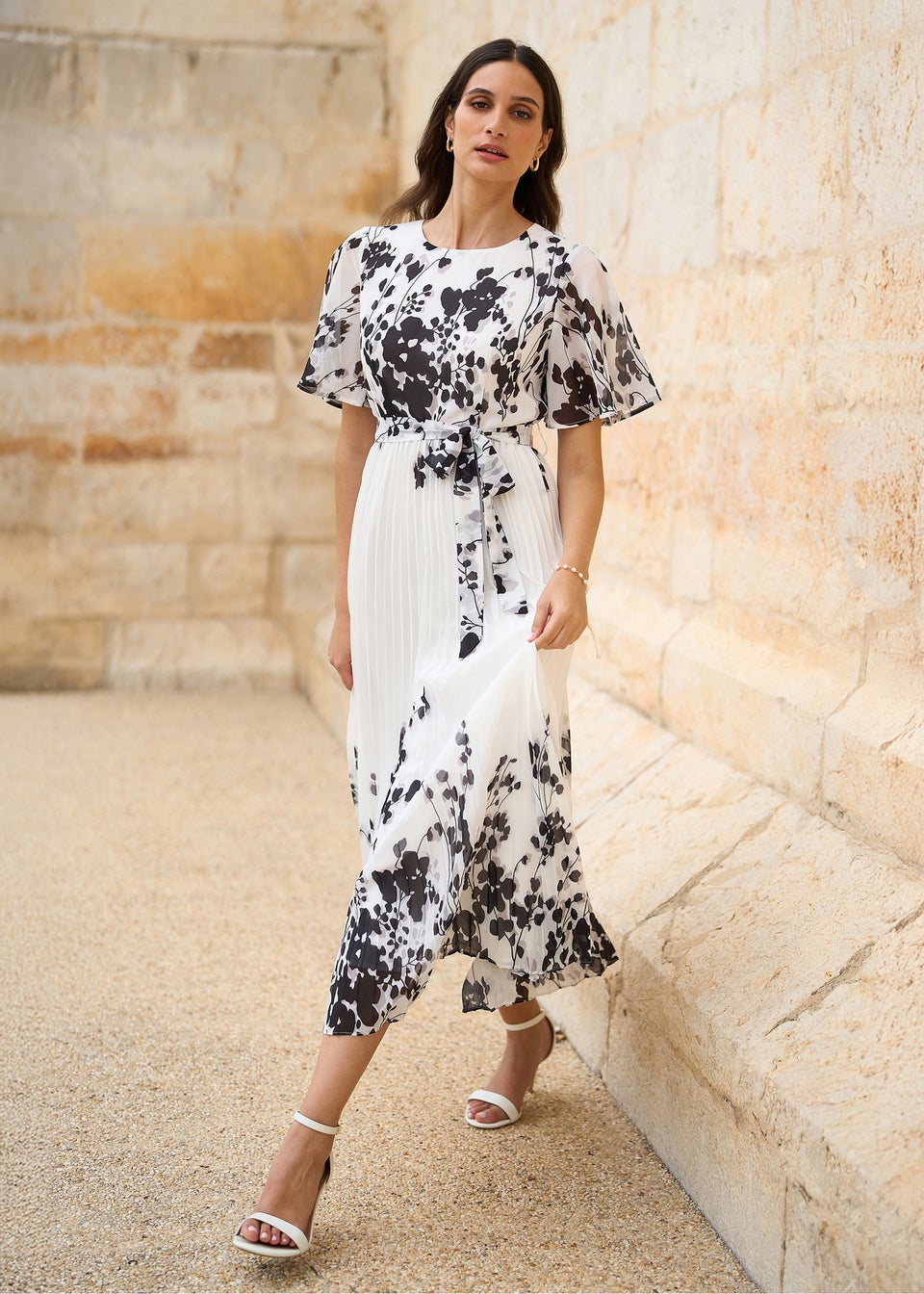 Yumi White Mirror Floral Design Pleated Midi Dress