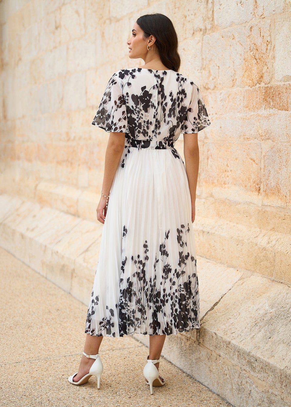 Yumi White Mirror Floral Design Pleated Midi Dress