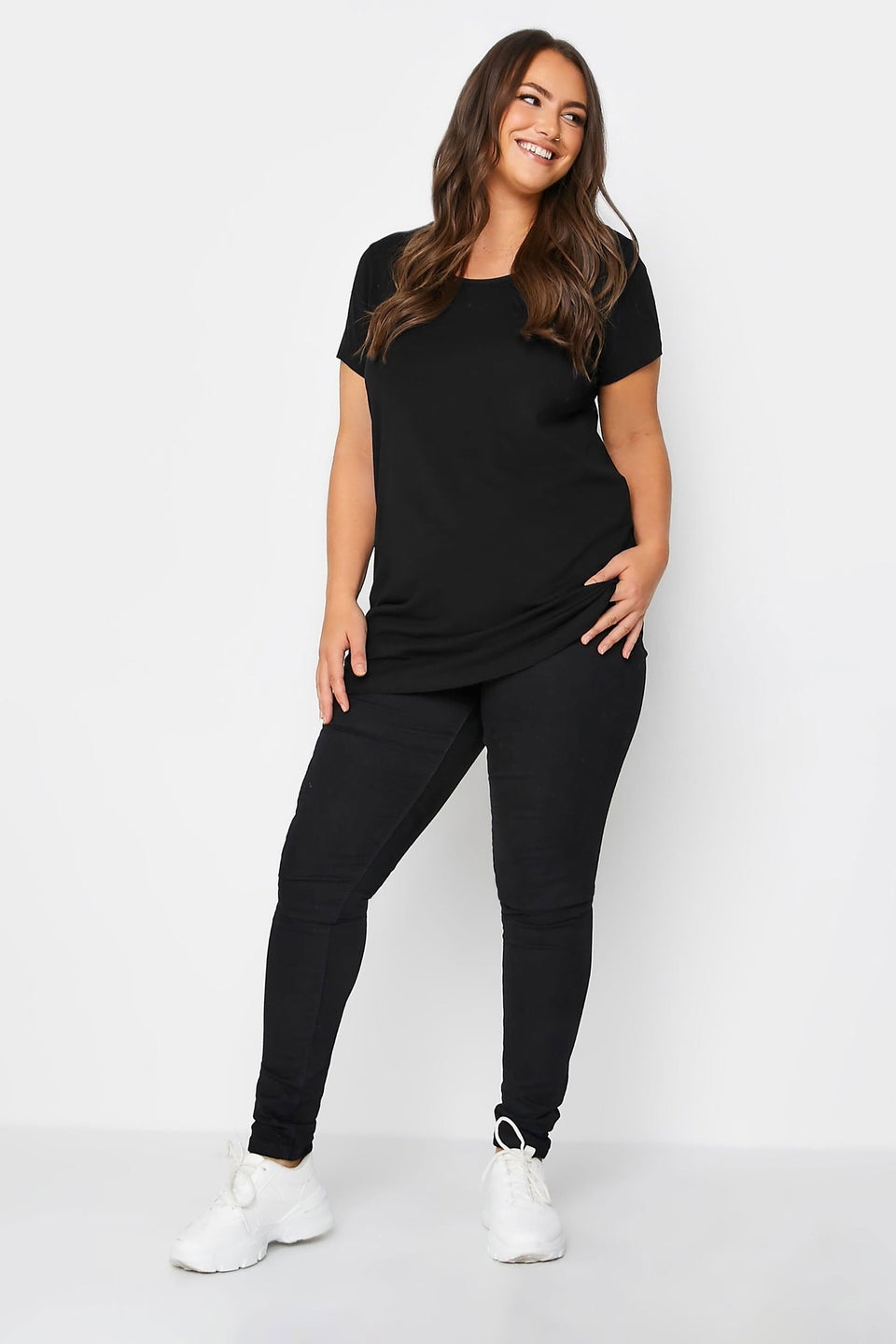 Yours Curve 2 Pack Black & White Longline T Shirts