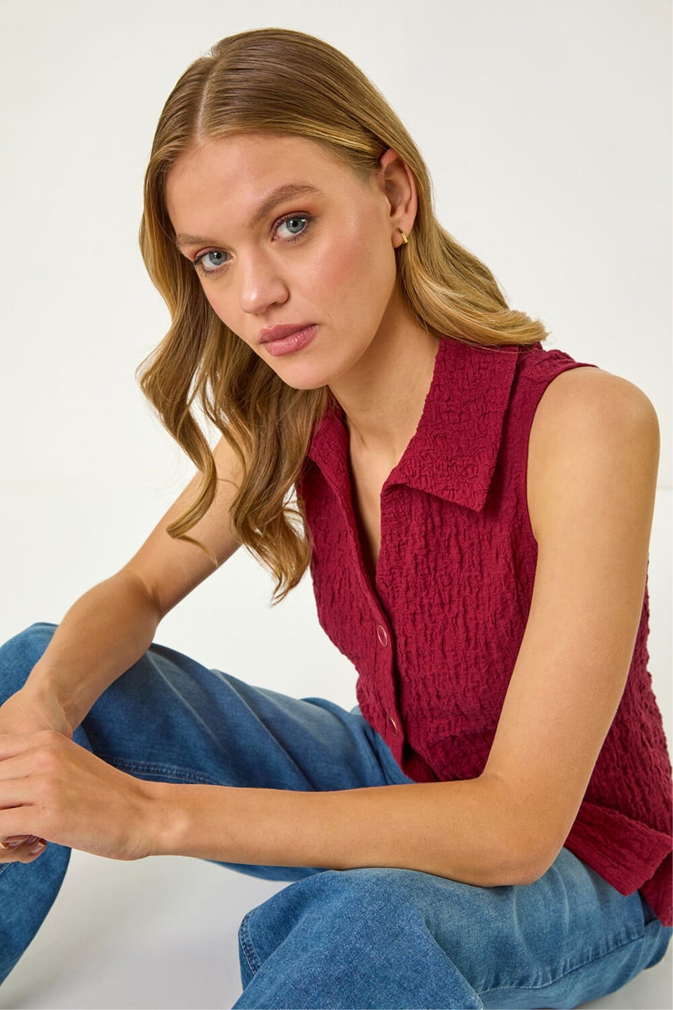 Roman Burgundy Wine Textured Sleeveless Buttoned Blouse