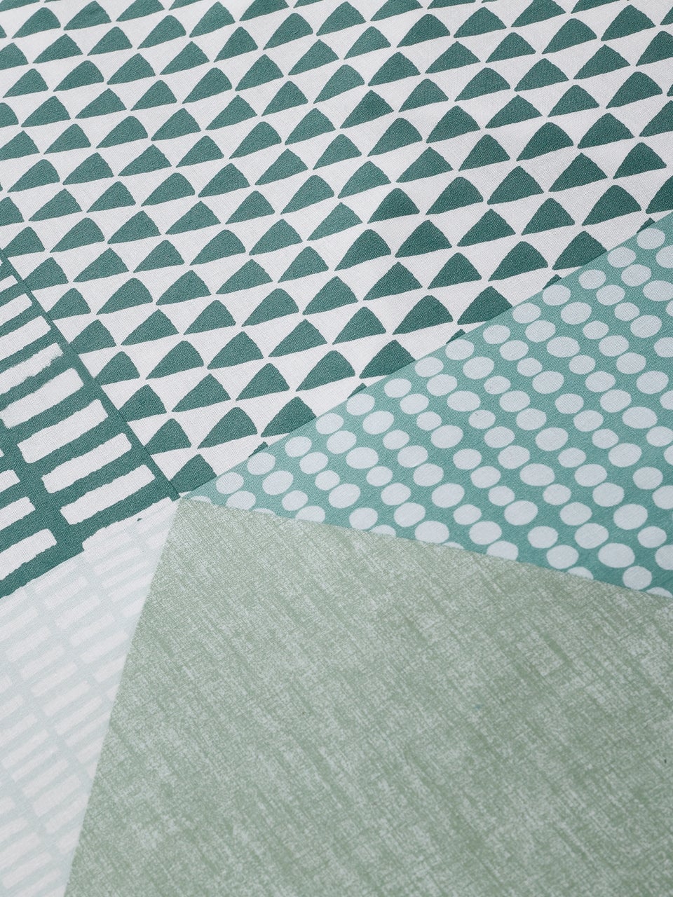 Catherine Lansfield Green Larsson Geo Reversible Duvet Cover Set with Pillowcases