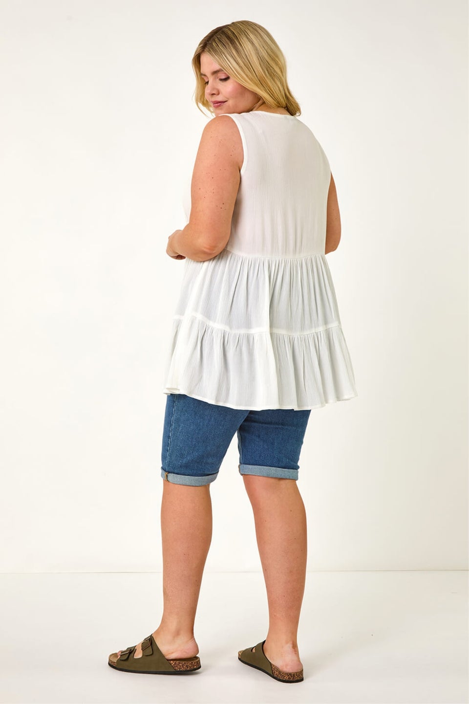 Roman Ivory Curve Lace Woven Button Vest