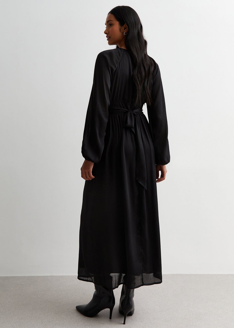 Gini London Black Crew Neck Twist Front Ruched Waist Maxi Dress