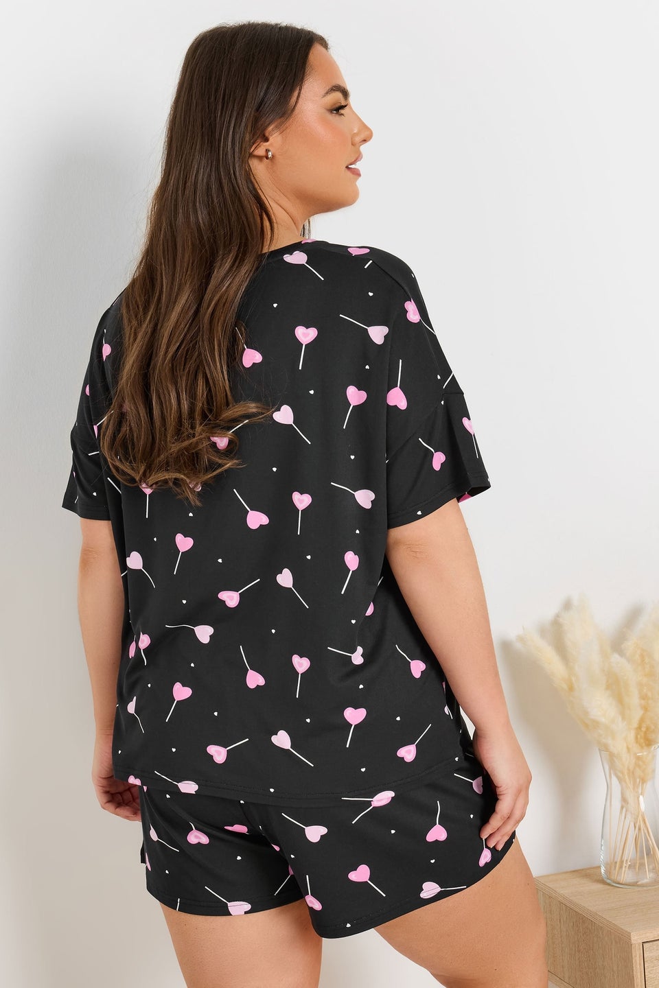Yours Curve Black Heart Lollipop Short Pyjama Set