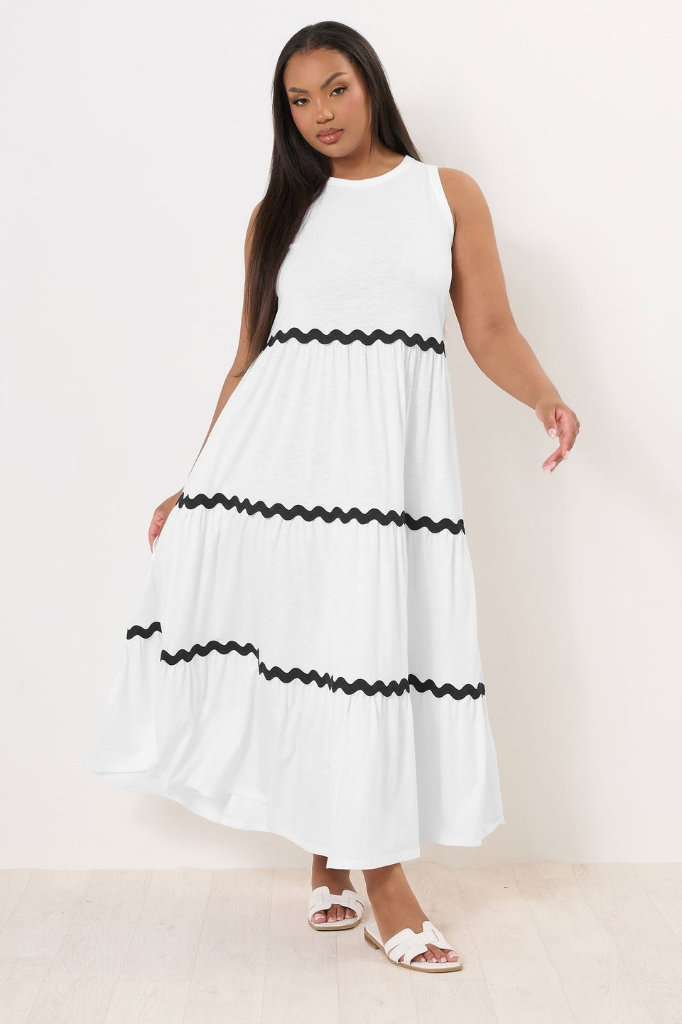 Yours Curve White Contrast Swirl Tiered Maxi Dress
