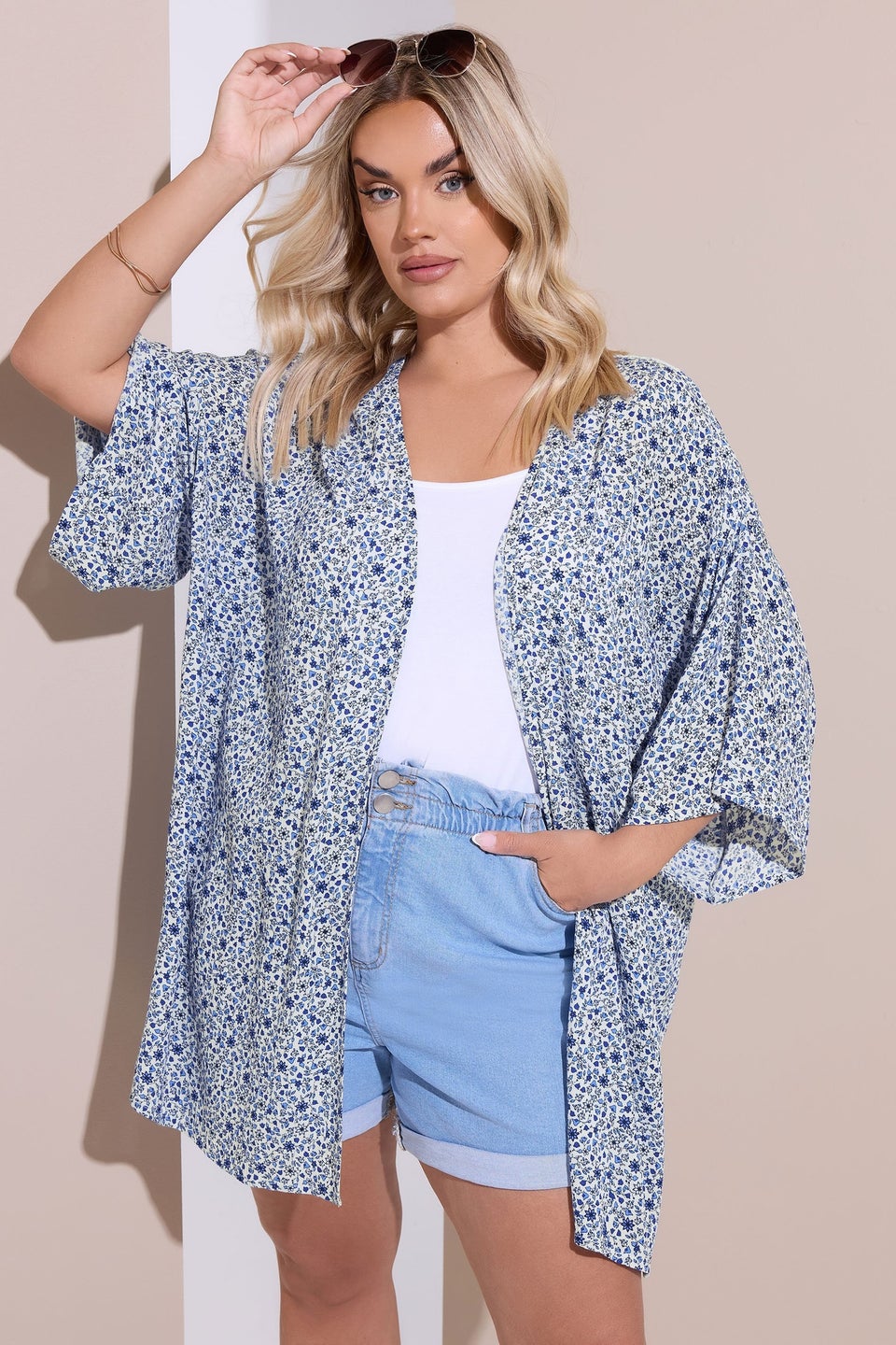 Yours Curve Blue Ditsy Floral Crochet Kimono
