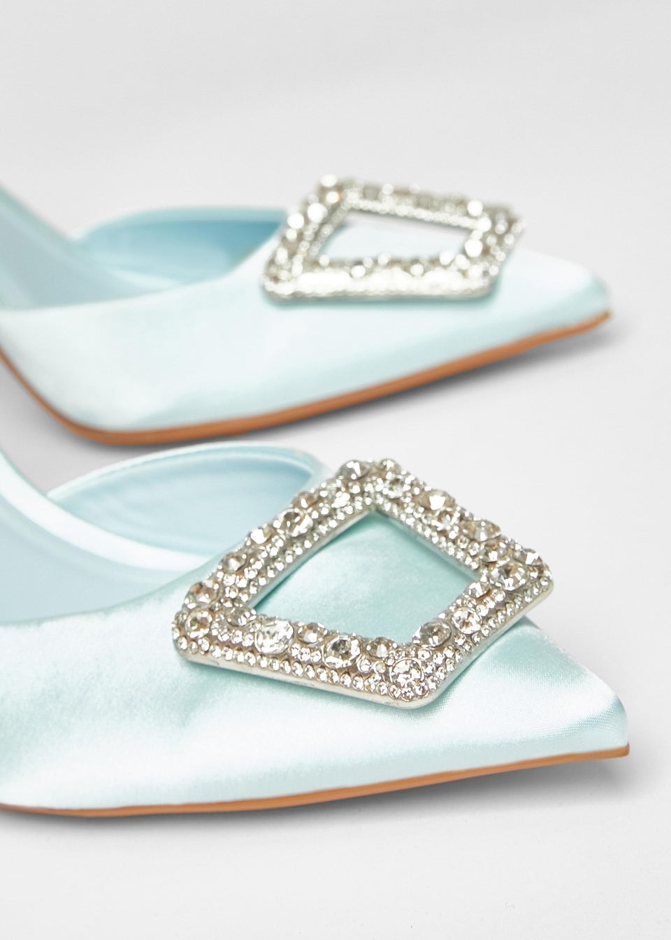 Quiz Blue Bridal Brooch Court Heels